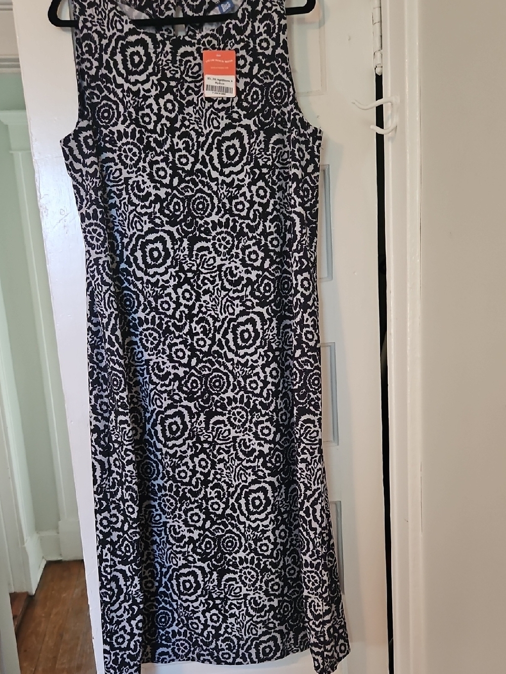 Ripskirt Hawaii Black & White Floral-Print Midi Dress